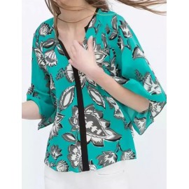 Stylish Flower Print Butterfly Sleeve Top in Split Neck Size:S-L